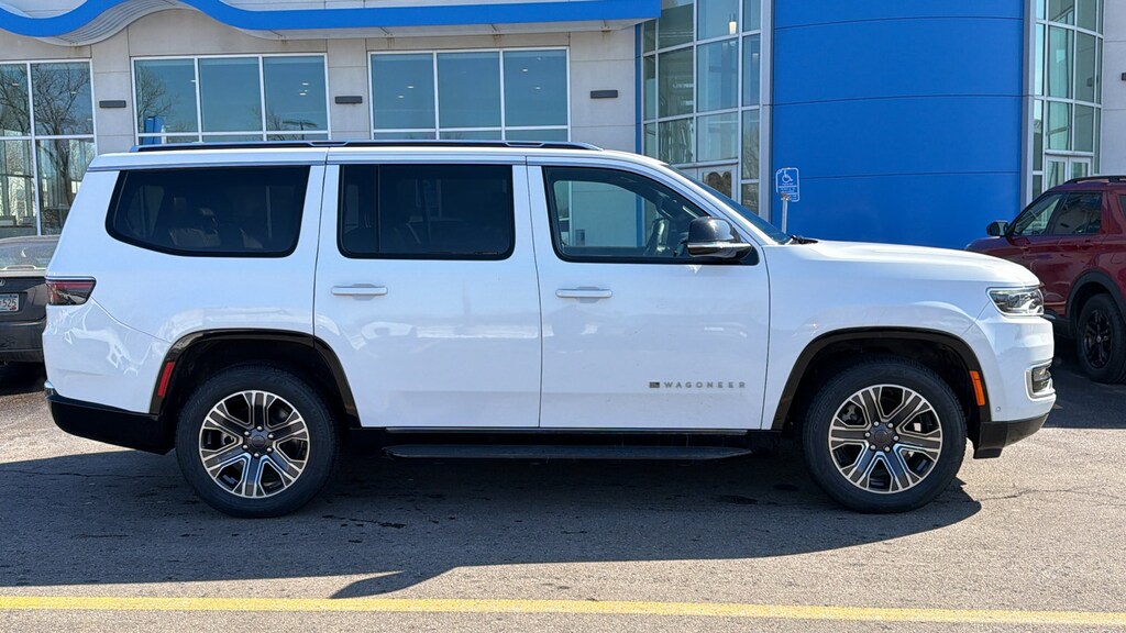 Used 2023 Jeep Wagoneer 4x4