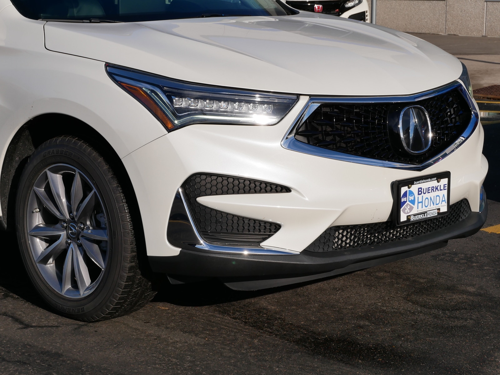 Used 2019 Acura RDX Technology Package with VIN 5J8TC2H59KL037356 for sale in Saint Paul, Minnesota