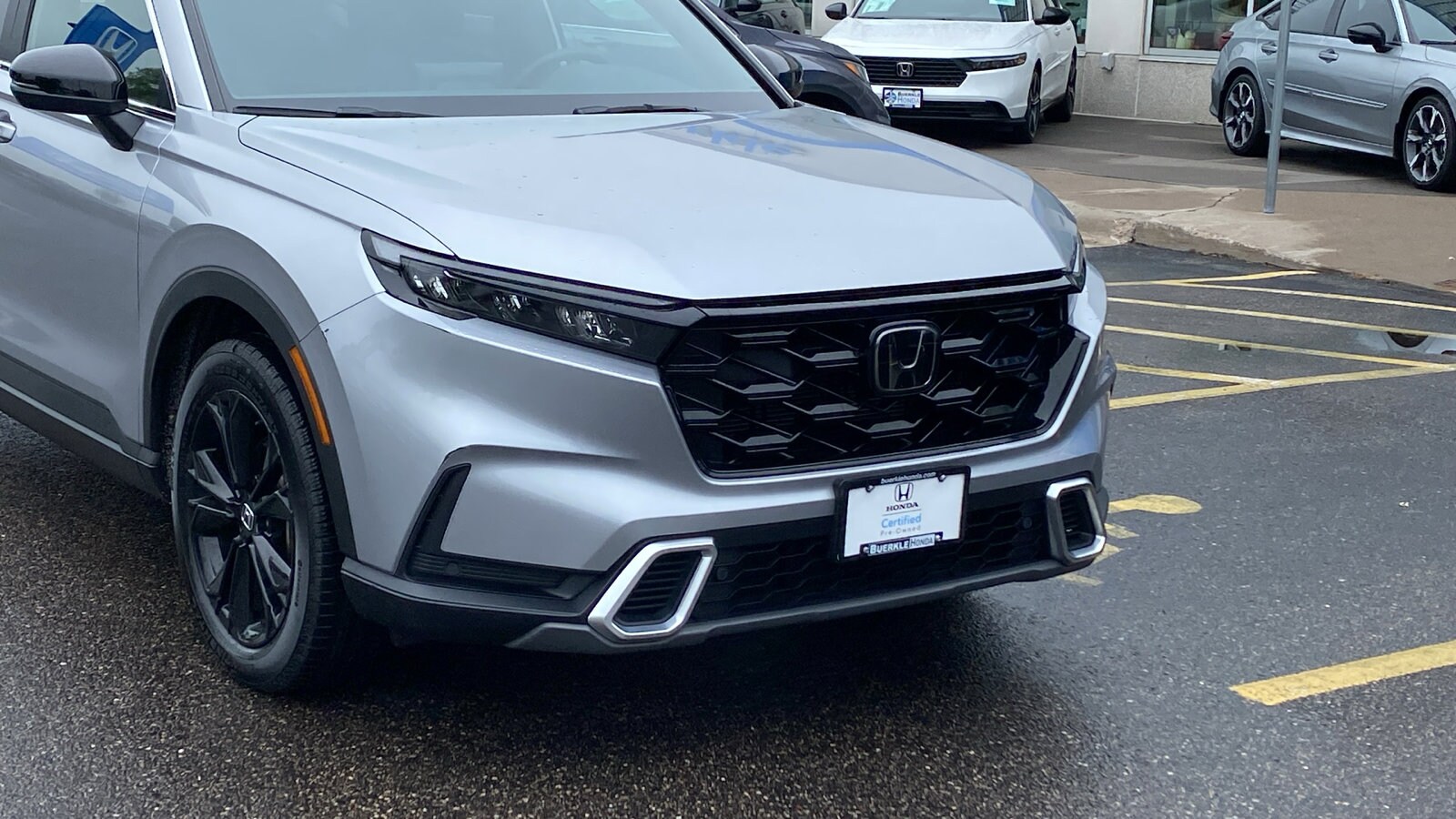 2023 Honda CR-V Hybrid Sport Touring photo 2