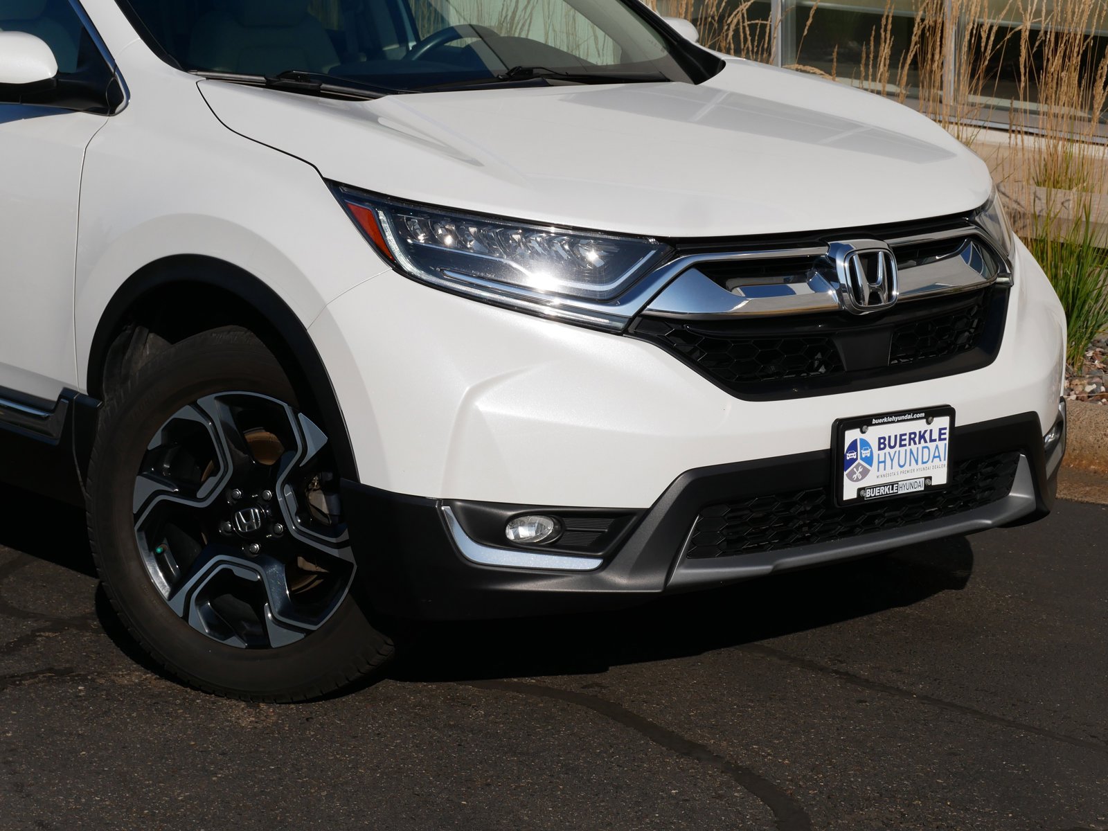 Used 2019 Honda CR-V Touring with VIN 7FARW2H95KE008107 for sale in Saint Paul, MN