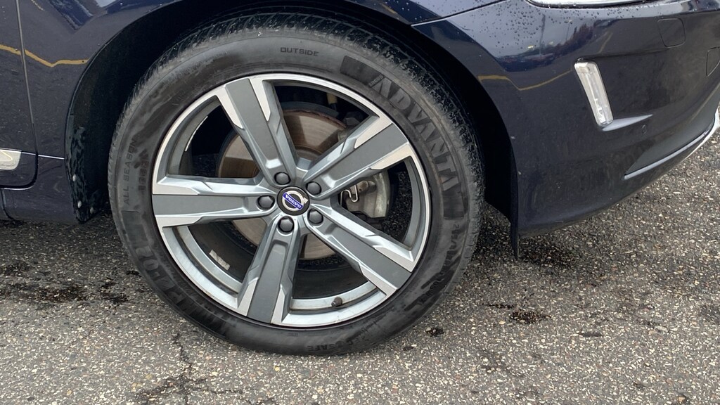 Used 2017 Volvo XC60 T6 AWD Dynamic SUV