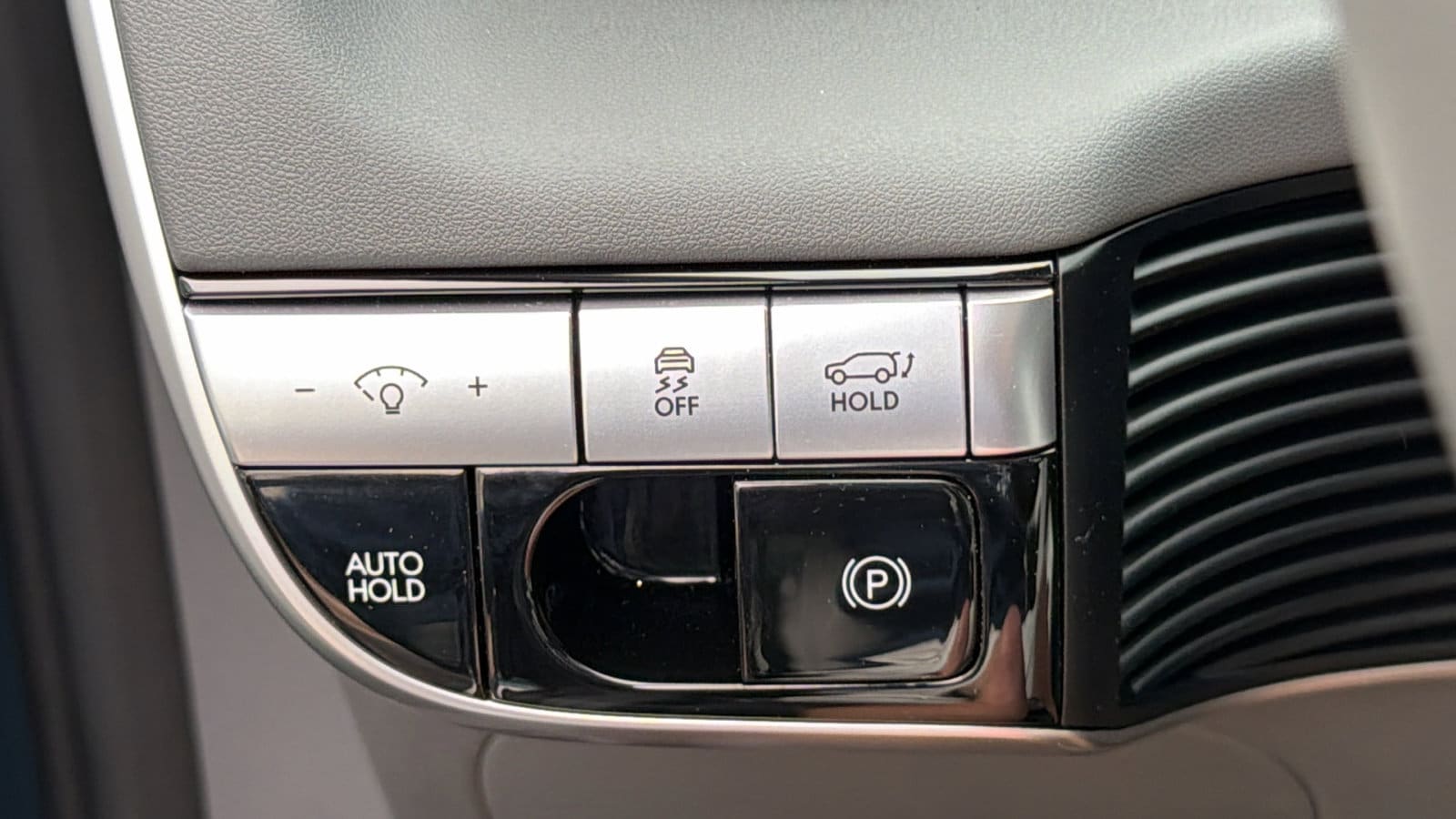 2024 Hyundai IONIQ 5 Limited - Photo 24