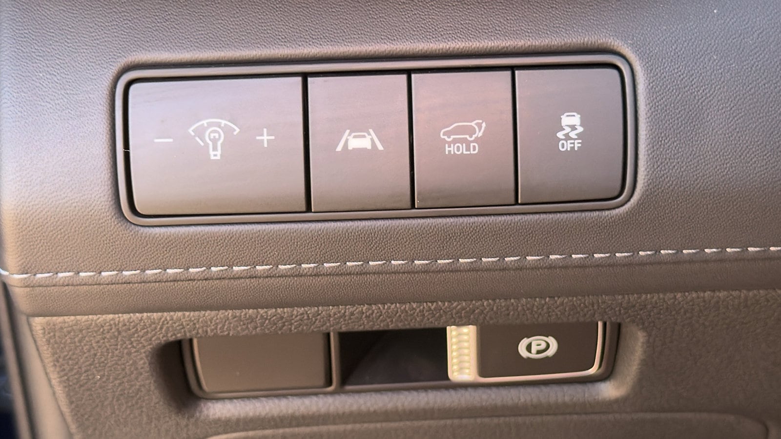 2023 Hyundai Santa Fe Limited - Photo 24