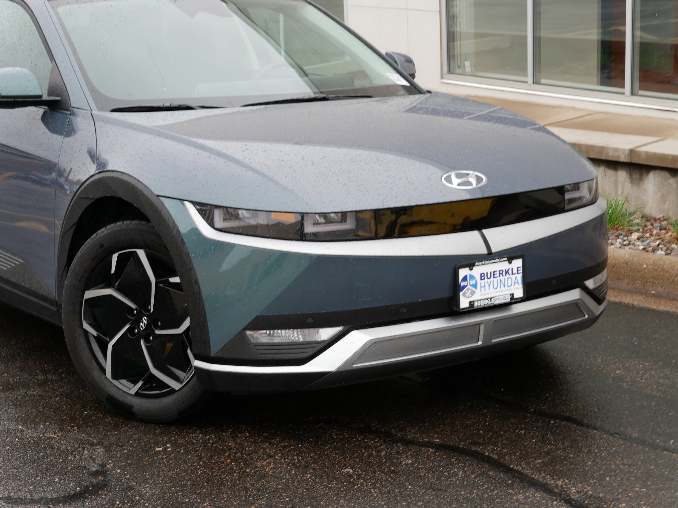 Certified 2024 Hyundai IONIQ 5 SEL with VIN KM8KNDDFXRU270614 for sale in Saint Paul, Minnesota