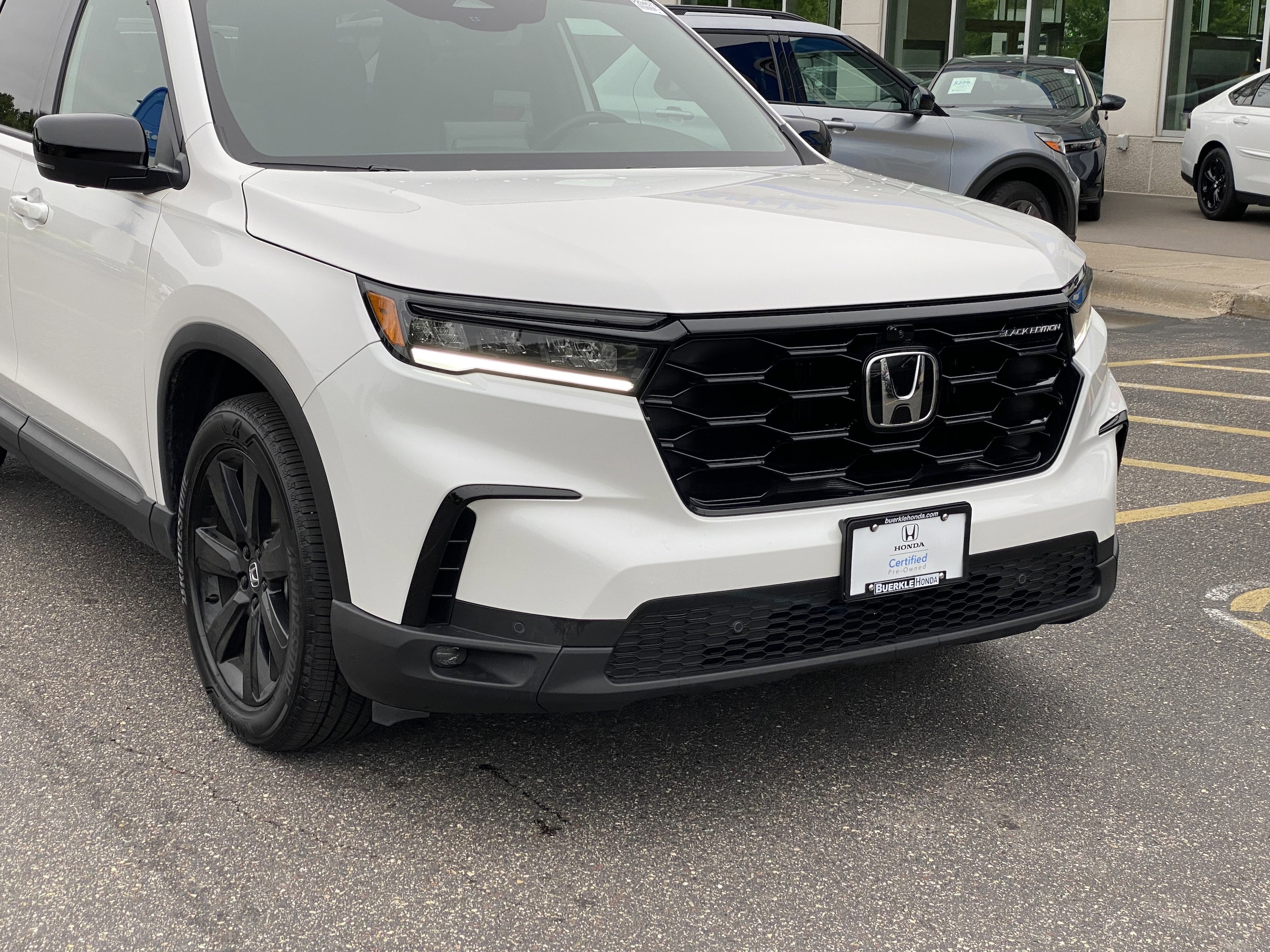 Used 2025 Honda Pilot Black Edition with VIN 5FNYG1H95SB076583 for sale in Saint Paul, Minnesota