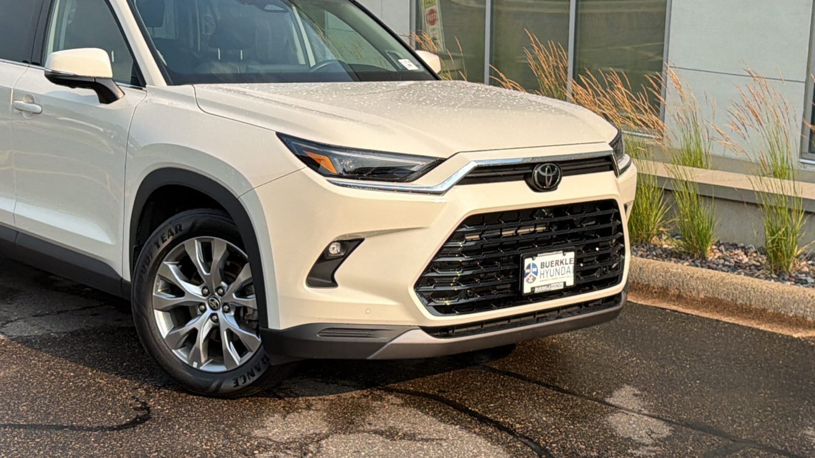 Used 2024 Toyota Grand Highlander Limited with VIN 5TDACAB53RS017931 for sale in Saint Paul, Minnesota