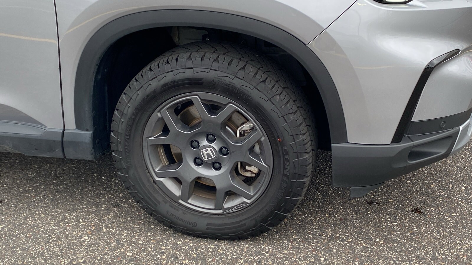 2025 Honda Pilot TrailSport photo 3