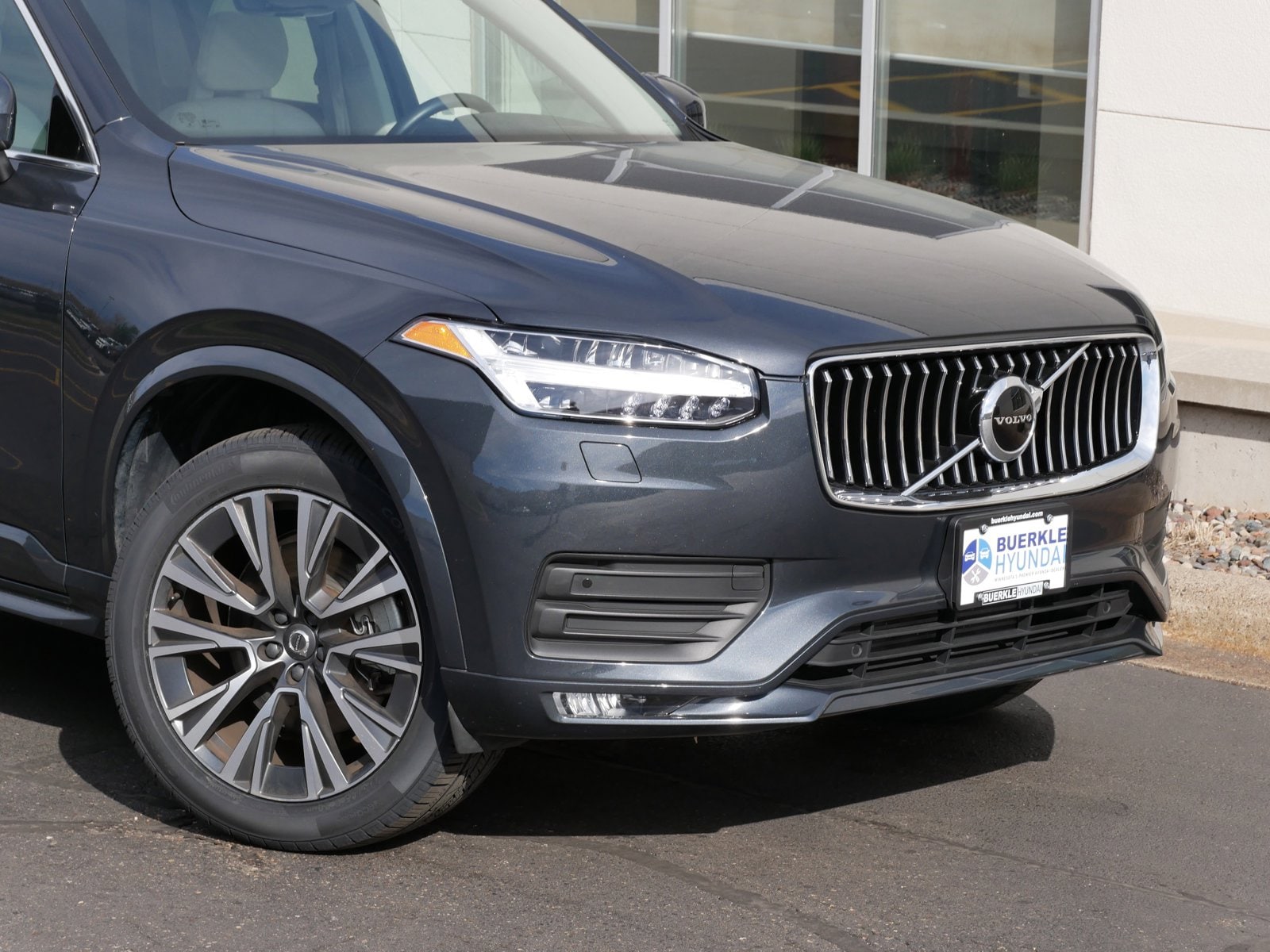 Used 2021 Volvo XC90 Momentum with VIN YV4A221K6M1707398 for sale in Saint Paul, Minnesota