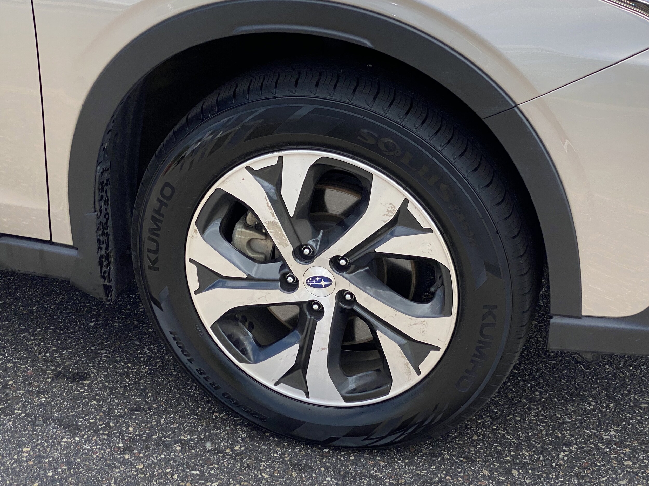2020 Subaru Outback Limited XT photo 2