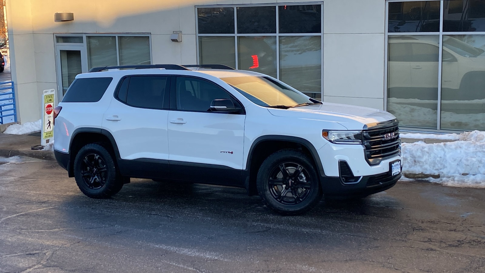 2023 GMC Acadia AT4's photo