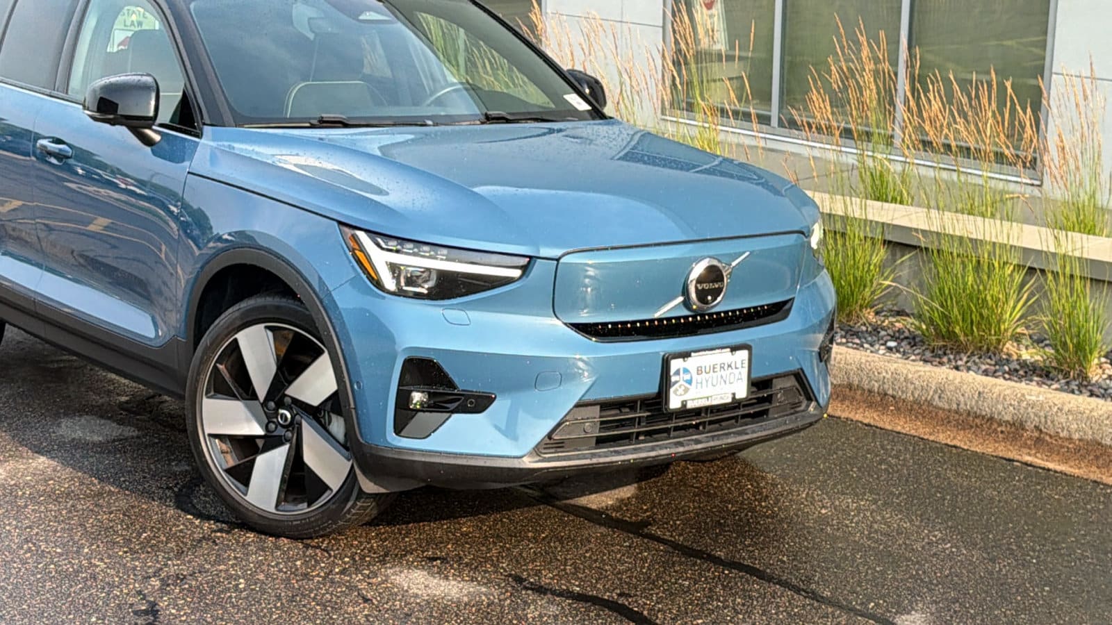 Used 2023 Volvo XC40 Ultimate with VIN YV4ED3UM6P2994643 for sale in Saint Paul, Minnesota