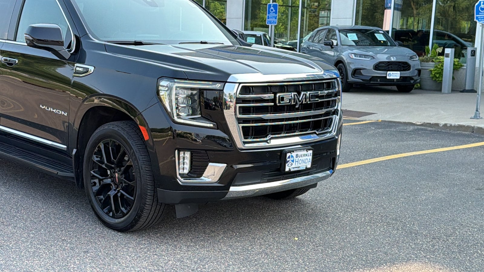 Used 2022 GMC Yukon SLT with VIN 1GKS2BKD9NR103617 for sale in Saint Paul, Minnesota