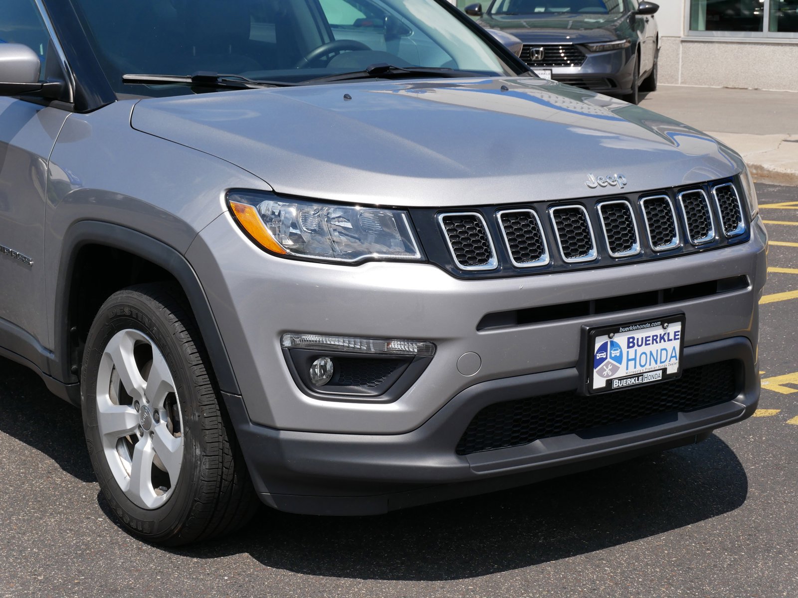 Used 2018 Jeep Compass Latitude with VIN 3C4NJDBB6JT306956 for sale in Saint Paul, Minnesota