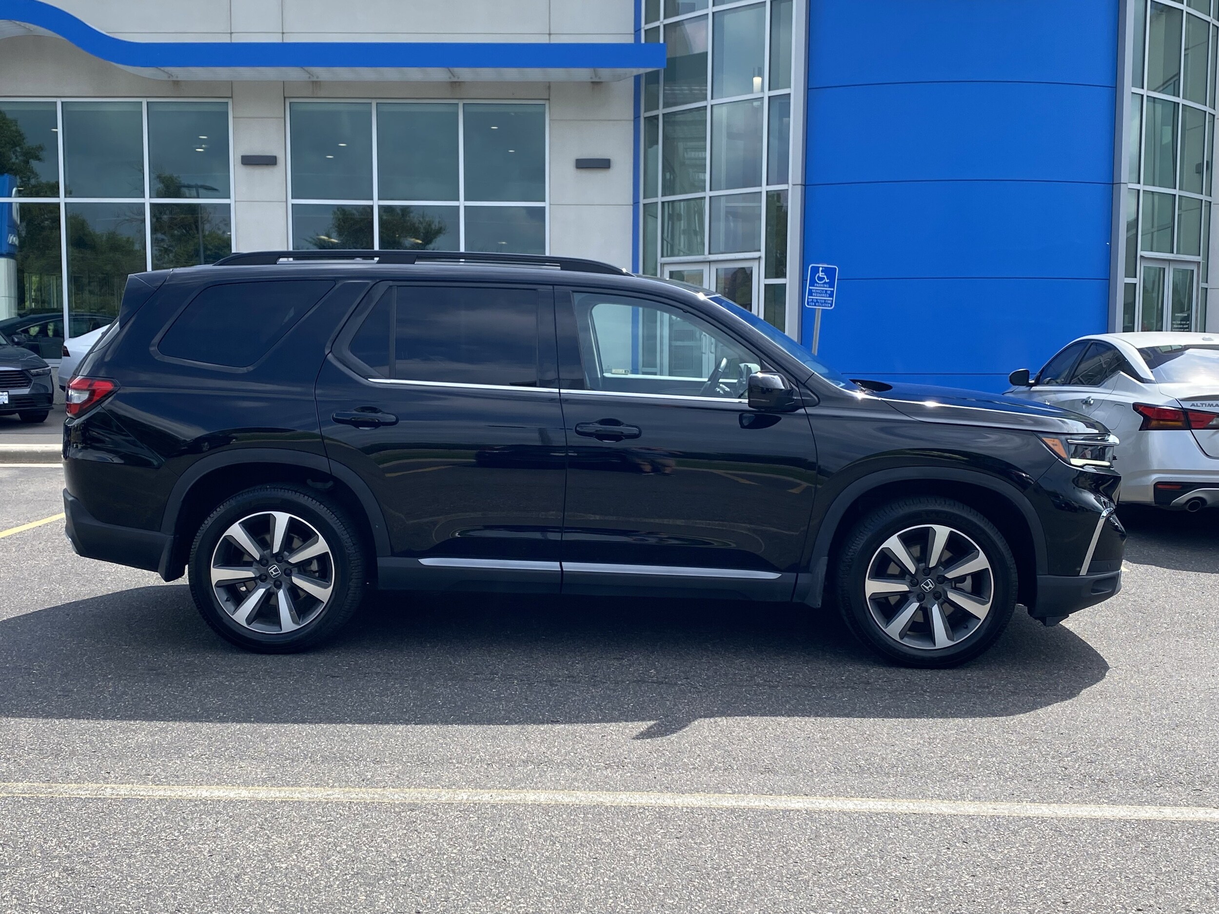 2024 Honda Pilot Elite photo 4
