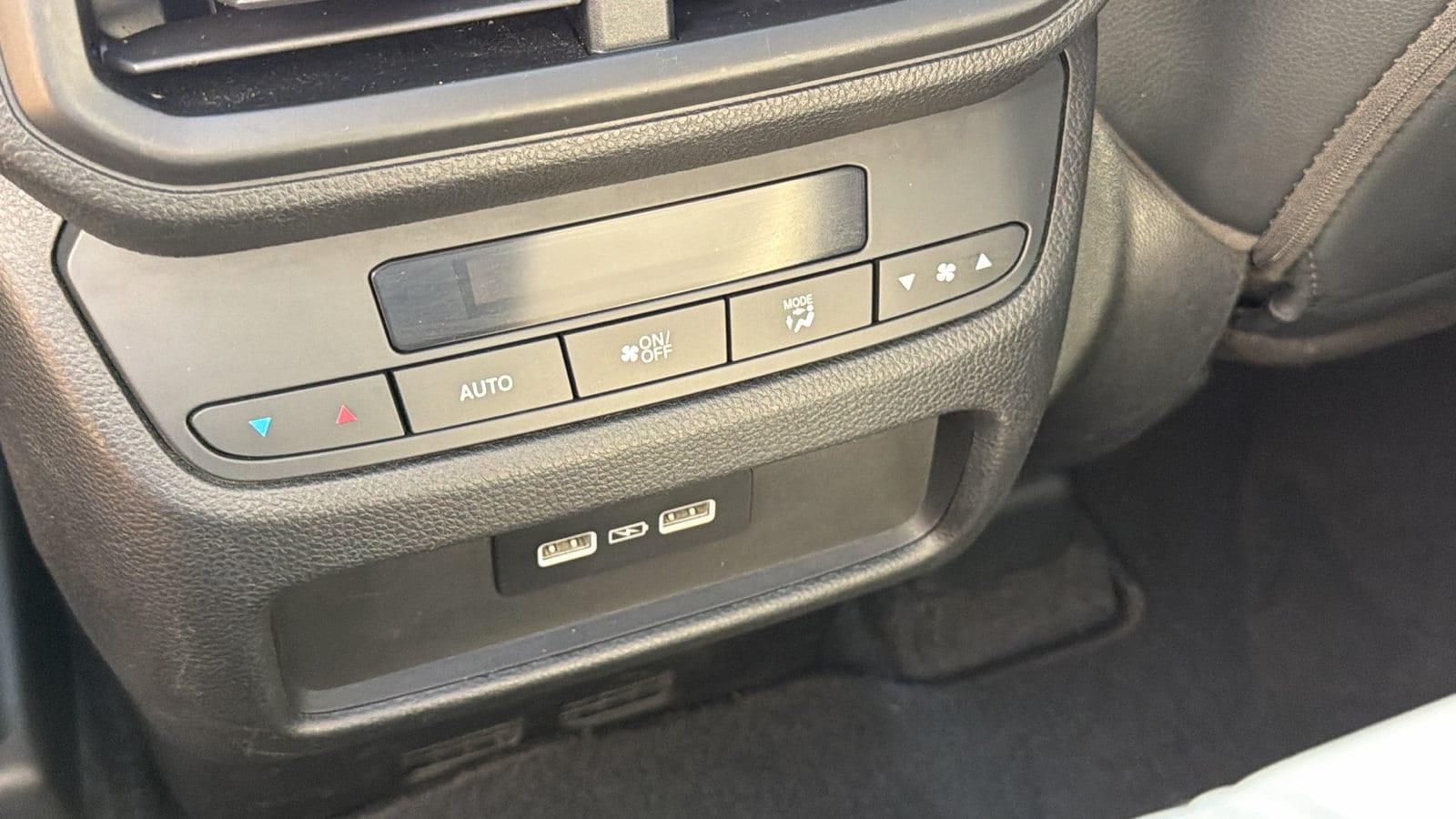 2023 Honda Pilot Touring - Photo 18