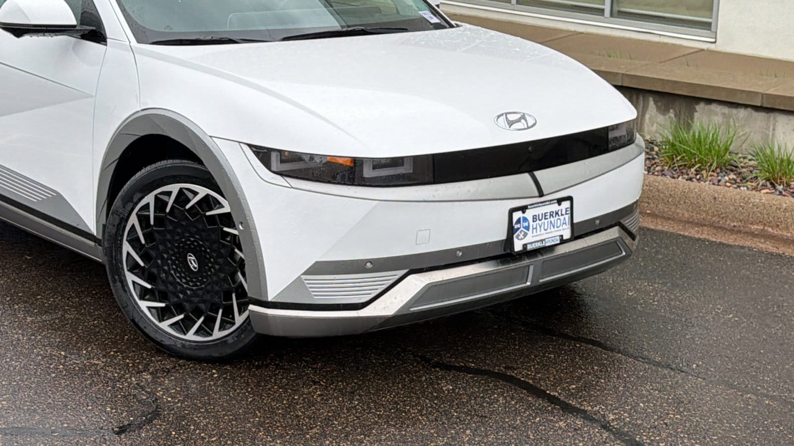 Certified 2023 Hyundai IONIQ 5 Limited with VIN KM8KRDAF6PU151979 for sale in Saint Paul, MN