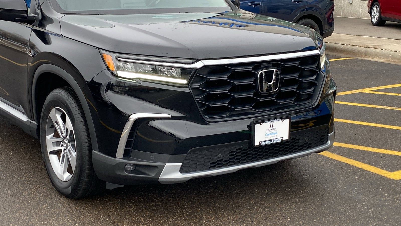 Used 2025 Honda Pilot EX-L with VIN 5FNYG1H43SB068650 for sale in Saint Paul, Minnesota