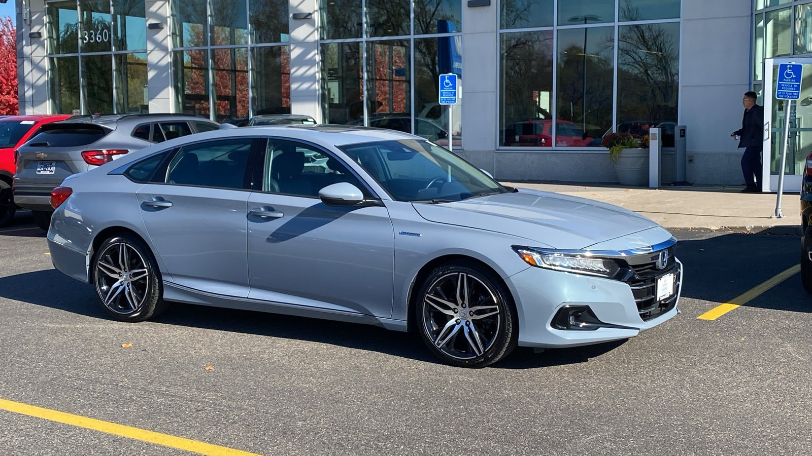 2021 Honda Accord Hybrid Touring's photo