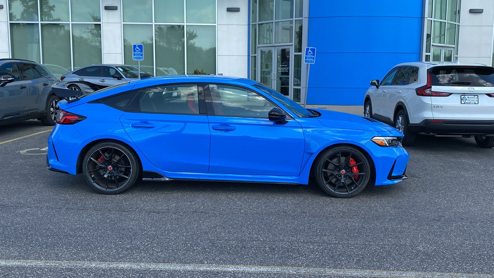 2025 Honda Civic Type R photo 2
