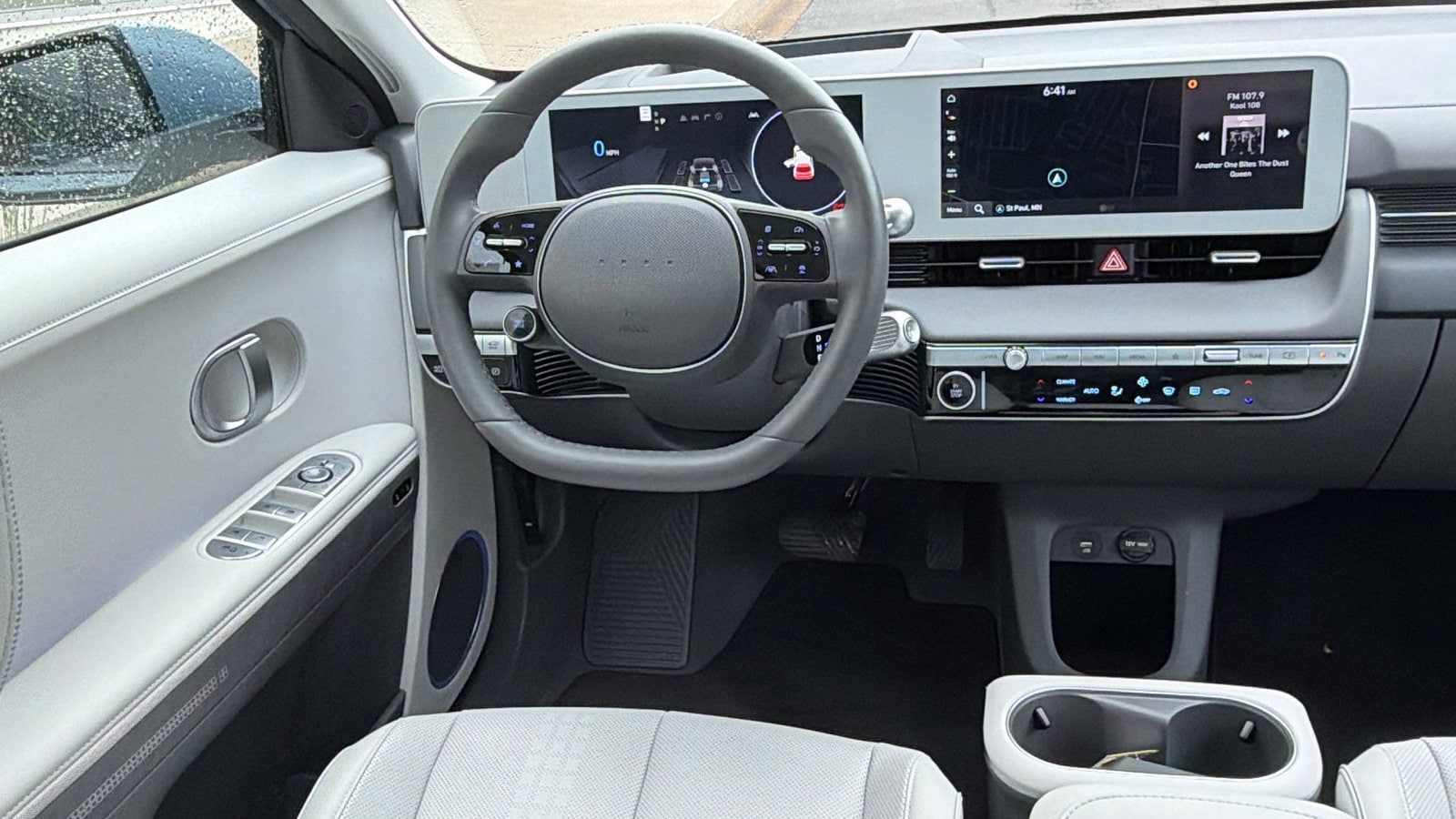 2024 Hyundai IONIQ 5 Limited - Photo 14