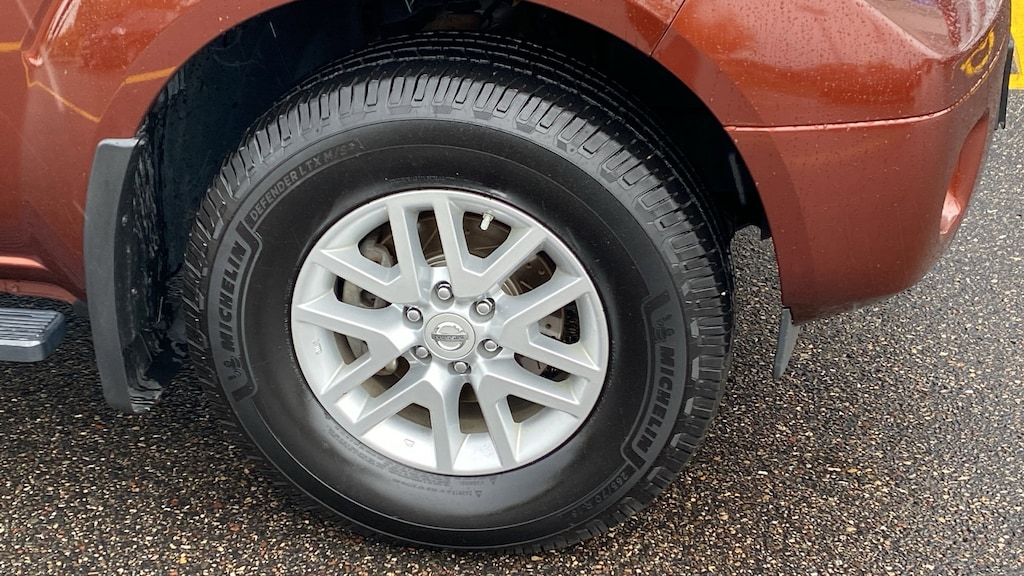 Used 2017 Nissan Frontier SV Truck Crew Cab