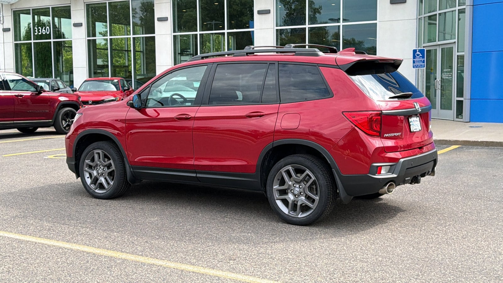 2023 Honda Passport EX-L - Photo 9