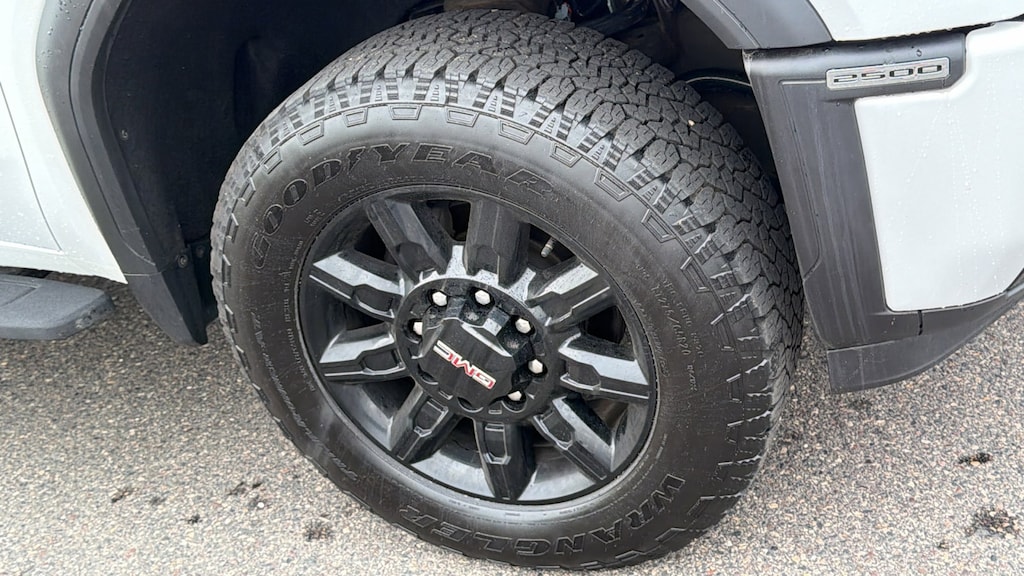 Used 2025 GMC Sierra 2500 HD AT4 Truck Crew Cab