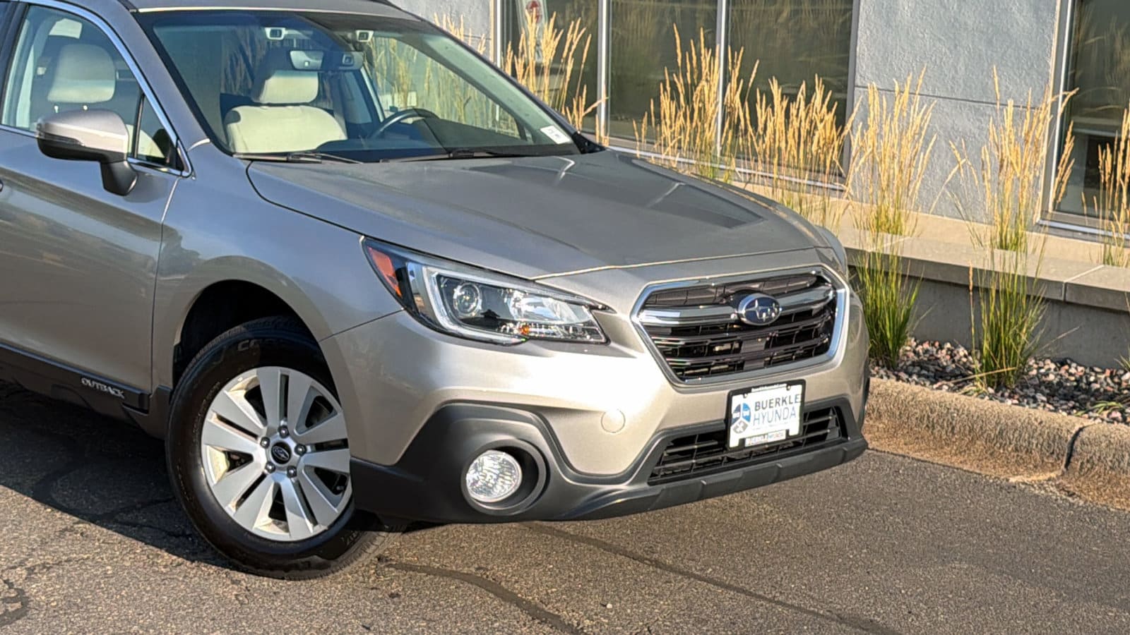 Used 2019 Subaru Outback Premium with VIN 4S4BSAHC0K3321847 for sale in Saint Paul, Minnesota
