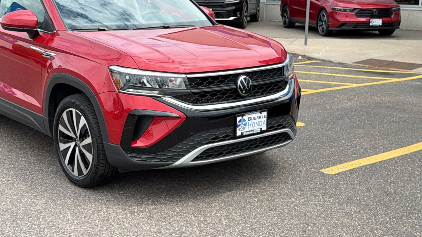 Used 2023 Volkswagen Taos SE with VIN 3VVNX7B21PM308599 for sale in Saint Paul, Minnesota