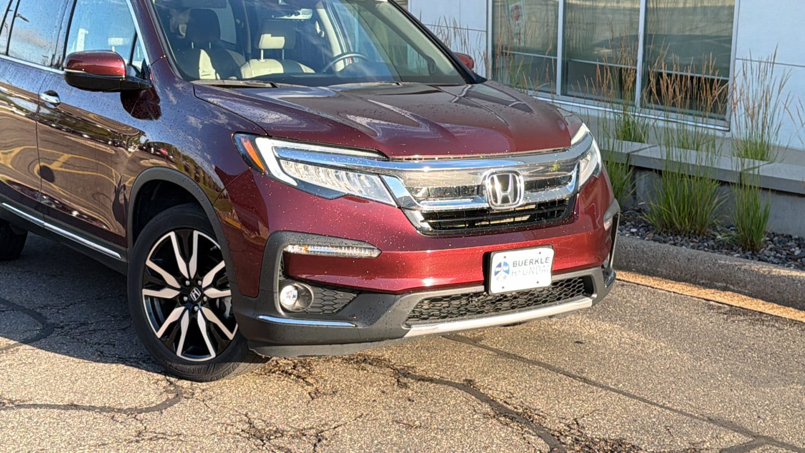Used 2019 Honda Pilot Touring with VIN 5FNYF6H91KB008863 for sale in Saint Paul, Minnesota