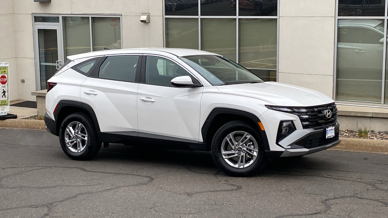 2025 Hyundai Tucson SE's photo