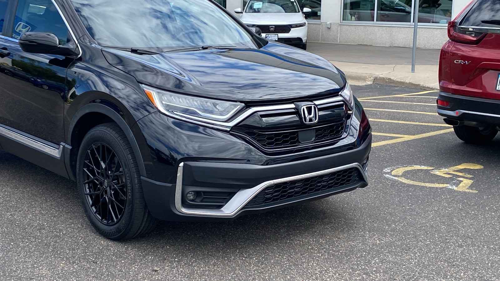 Used 2022 Honda CR-V Touring with VIN 2HKRW2H96NH638929 for sale in Saint Paul, Minnesota