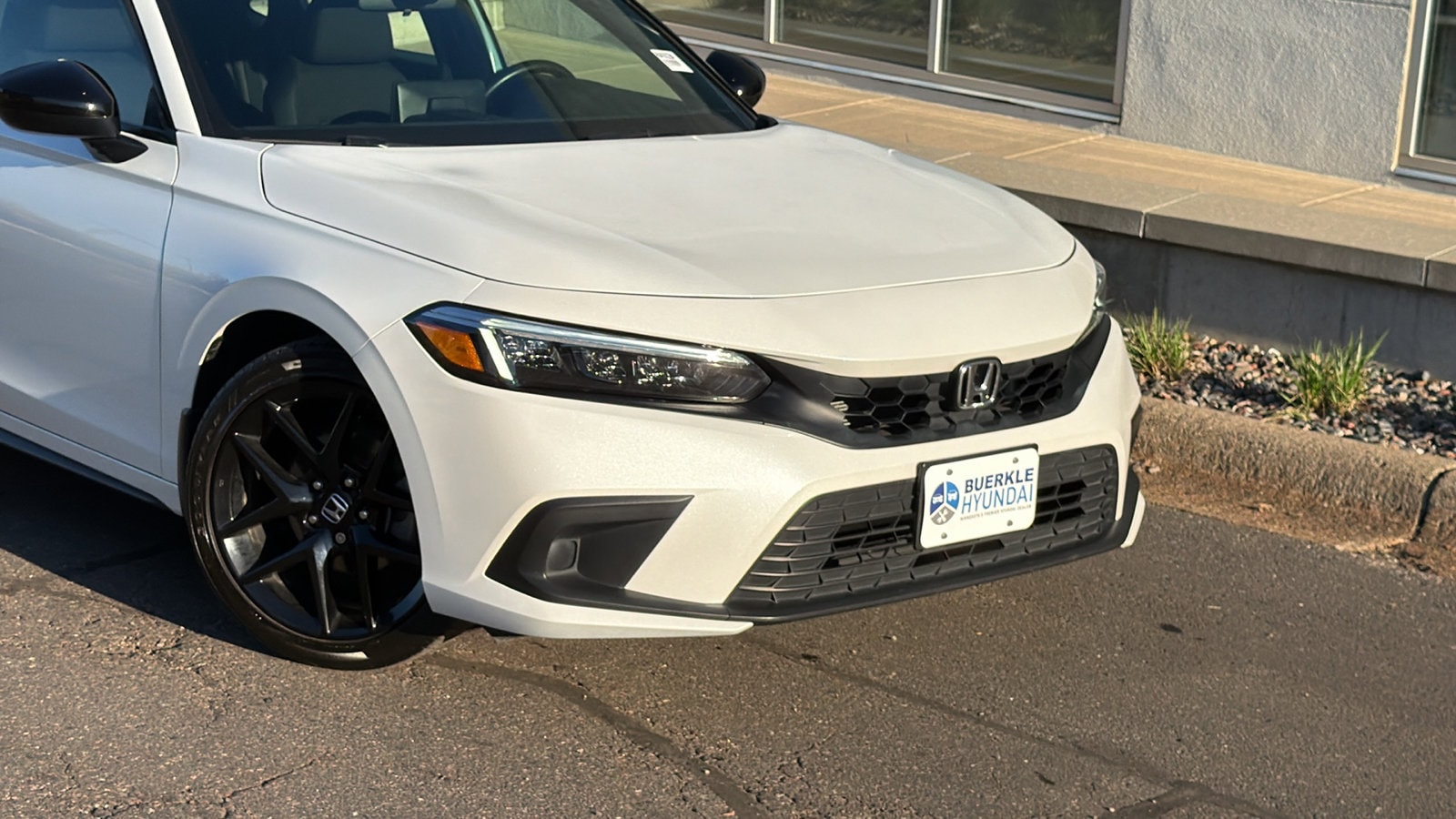 Used 2022 Honda Civic Hatchback Sport with VIN 19XFL2H84NE006583 for sale in Saint Paul, Minnesota