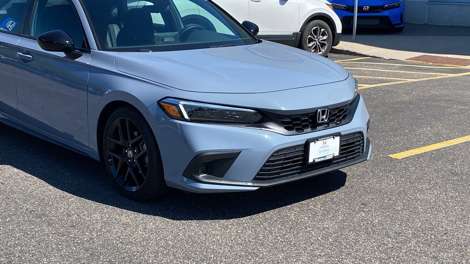 2024 Honda Civic Hatchback Sport photo 2