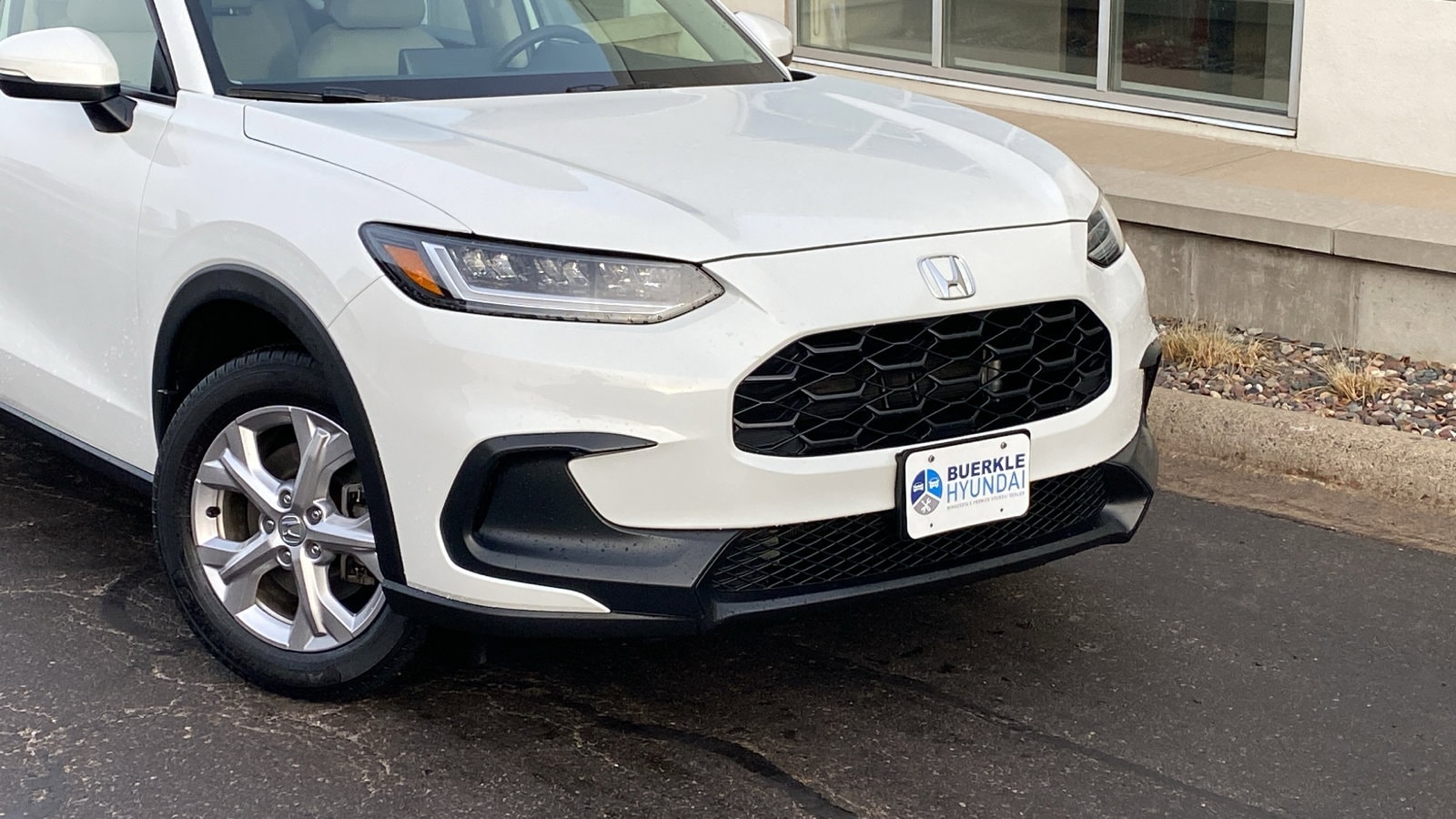 Used 2023 Honda HR-V LX with VIN 3CZRZ2H33PM718859 for sale in Saint Paul, Minnesota