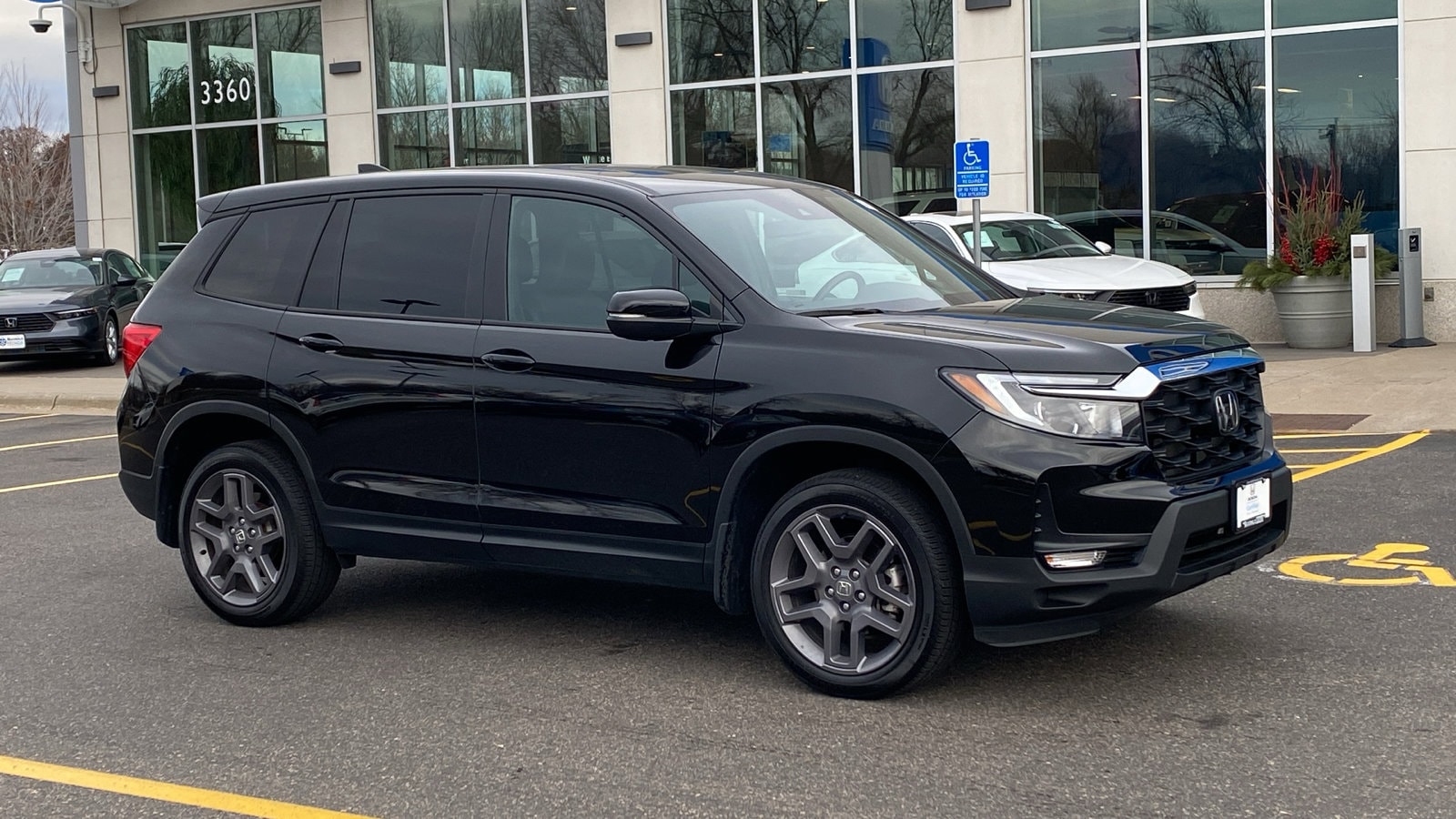 2023 Honda Passport EX-L's photo