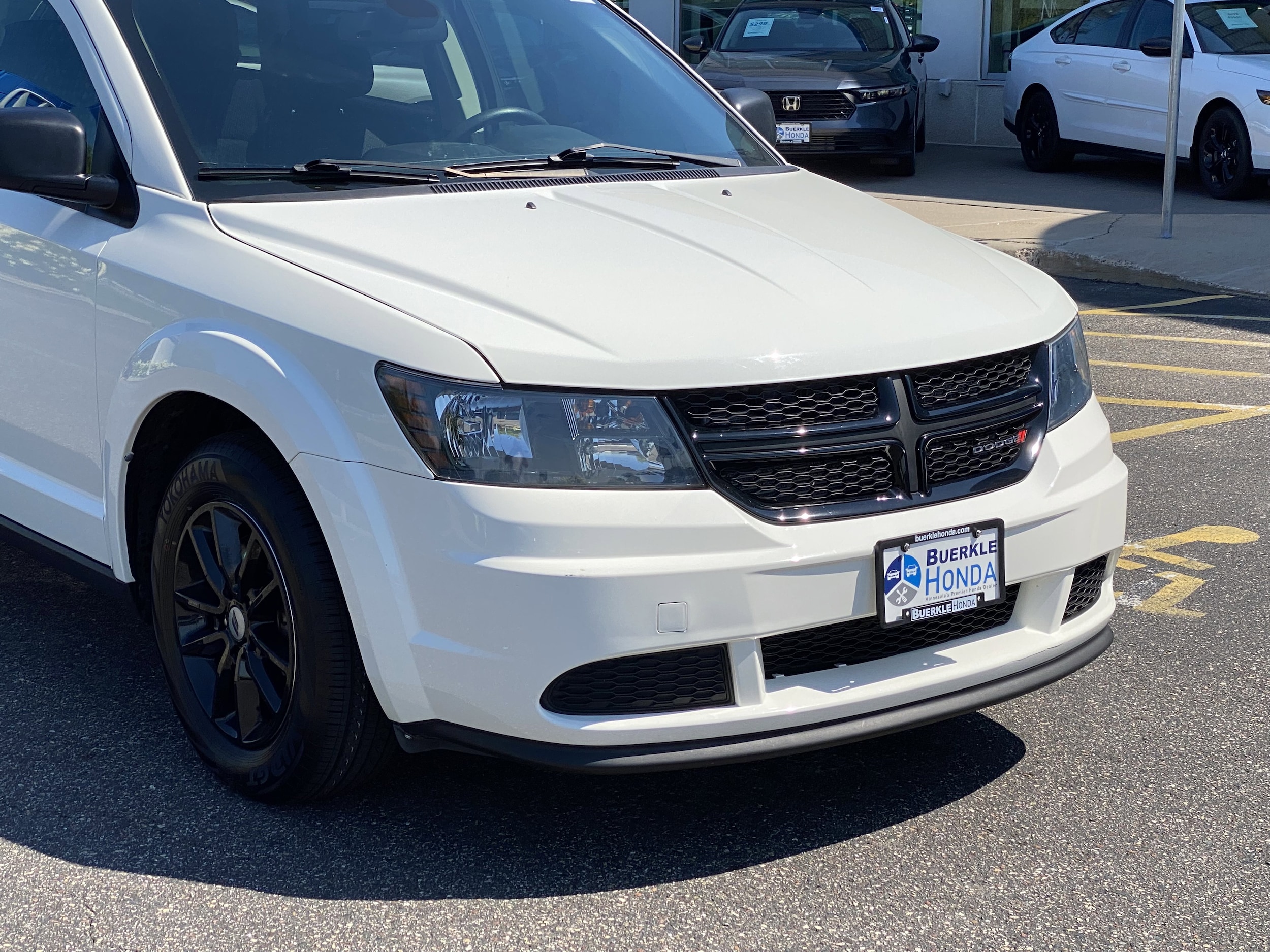 Used 2018 Dodge Journey SE with VIN 3C4PDCAB7JT474083 for sale in Saint Paul, Minnesota