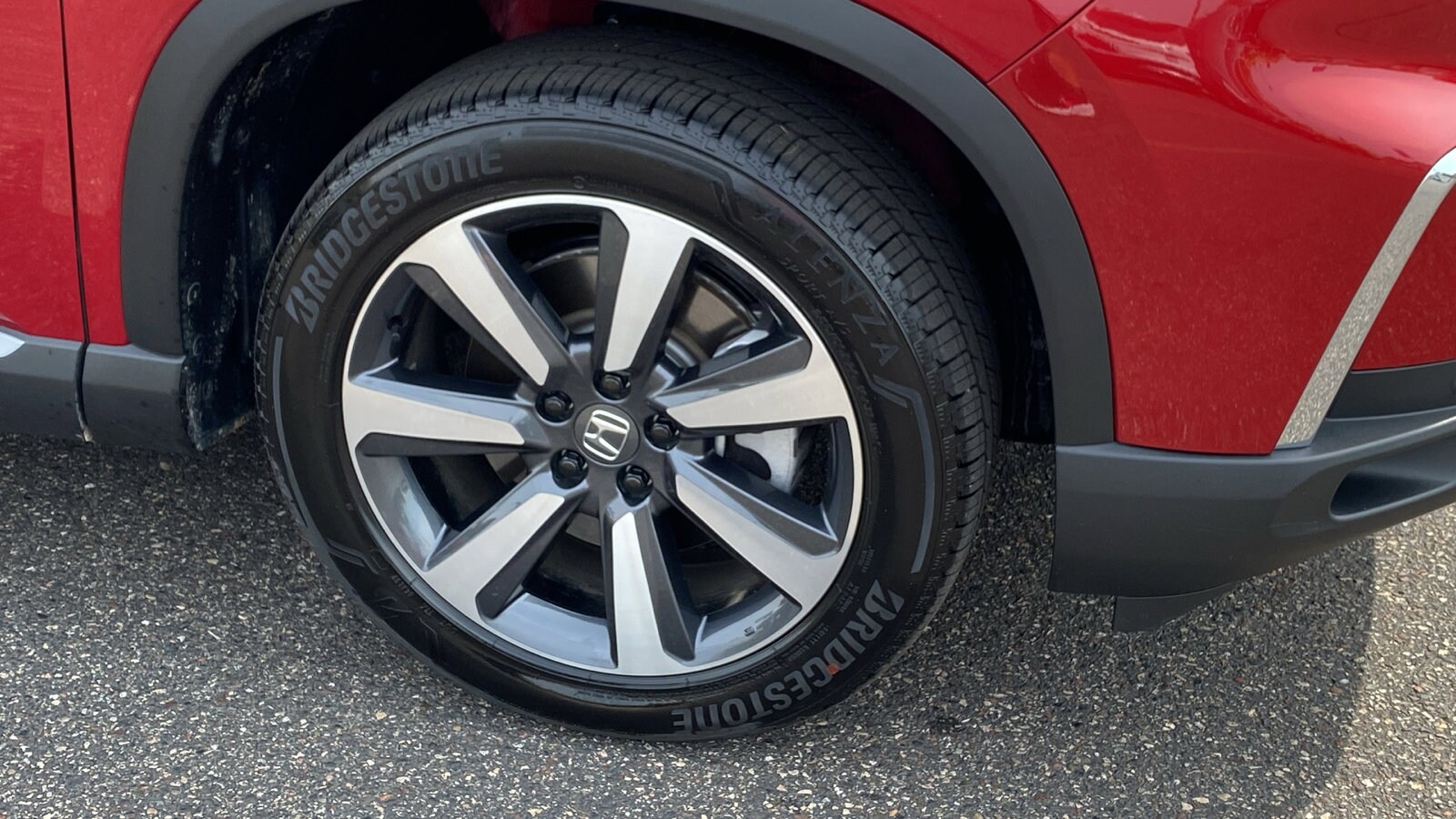 2025 Honda Pilot Touring photo 4