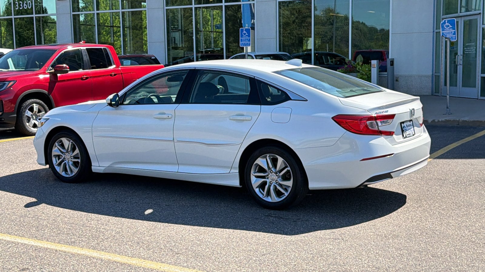 2020 Honda Accord LX - Photo 9