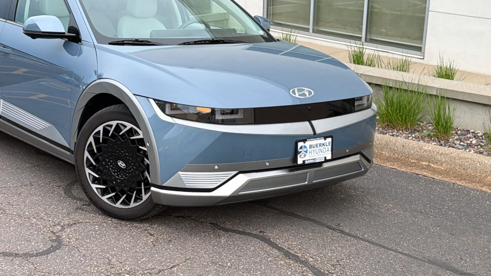 Certified 2024 Hyundai IONIQ 5 Limited with VIN KM8KRDDF0RU285501 for sale in Saint Paul, Minnesota