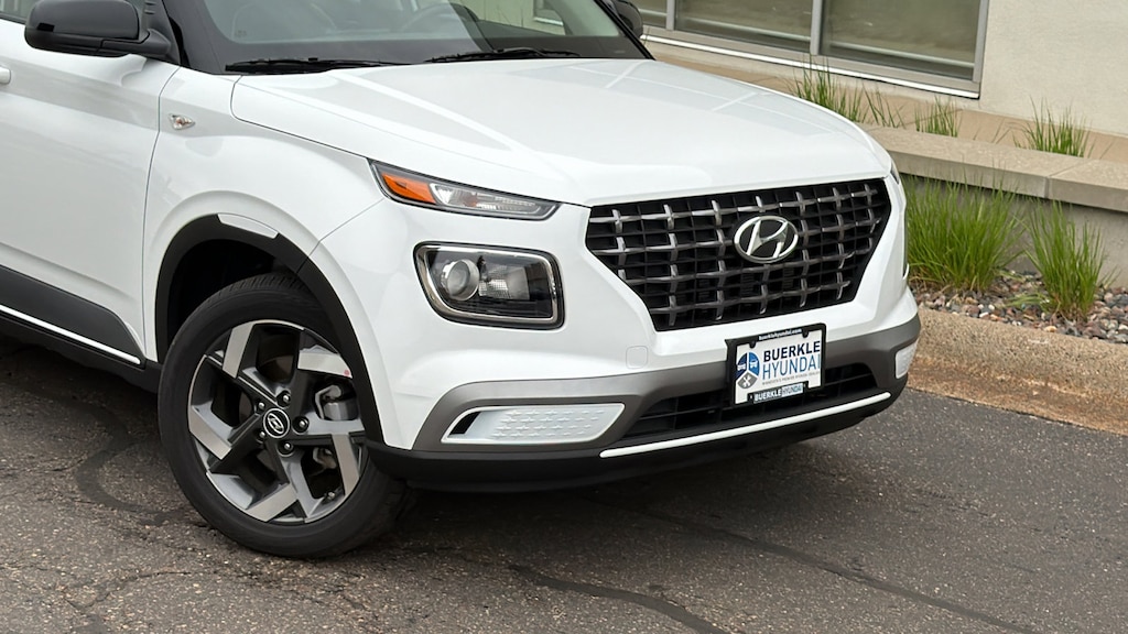 Certified 2026 Hyundai Venue SEL w/Two-Tone Roof SUV