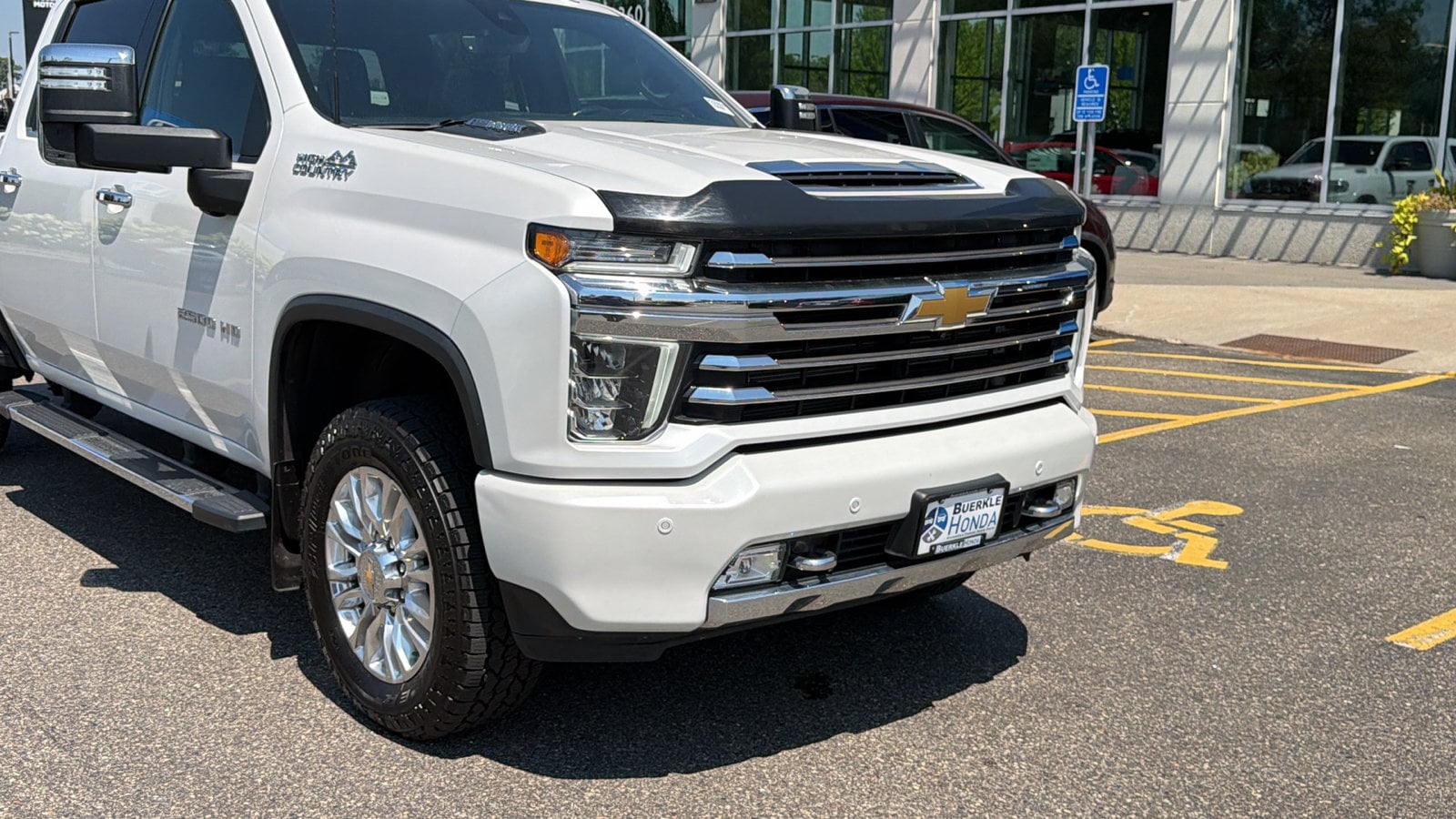 Used 2021 Chevrolet Silverado 2500HD High Country with VIN 1GC1YREY2MF294651 for sale in Saint Paul, Minnesota
