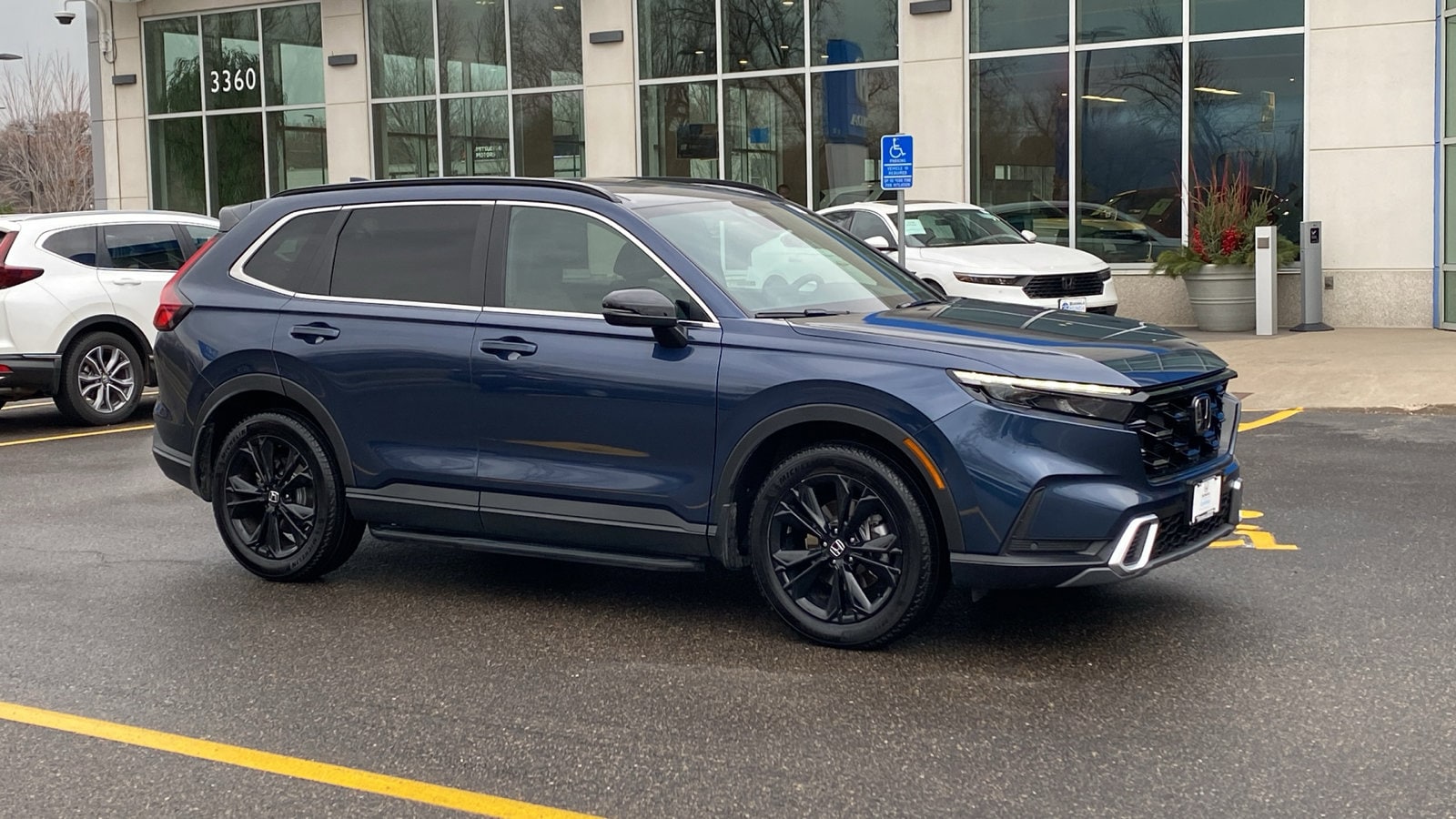 2024 Honda CR-V Sport Touring's photo