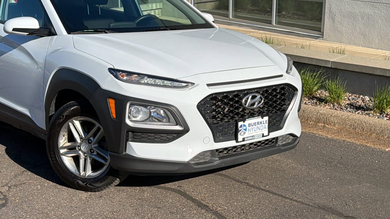Used 2020 Hyundai Kona SE with VIN KM8K12AA2LU572981 for sale in Saint Paul, Minnesota