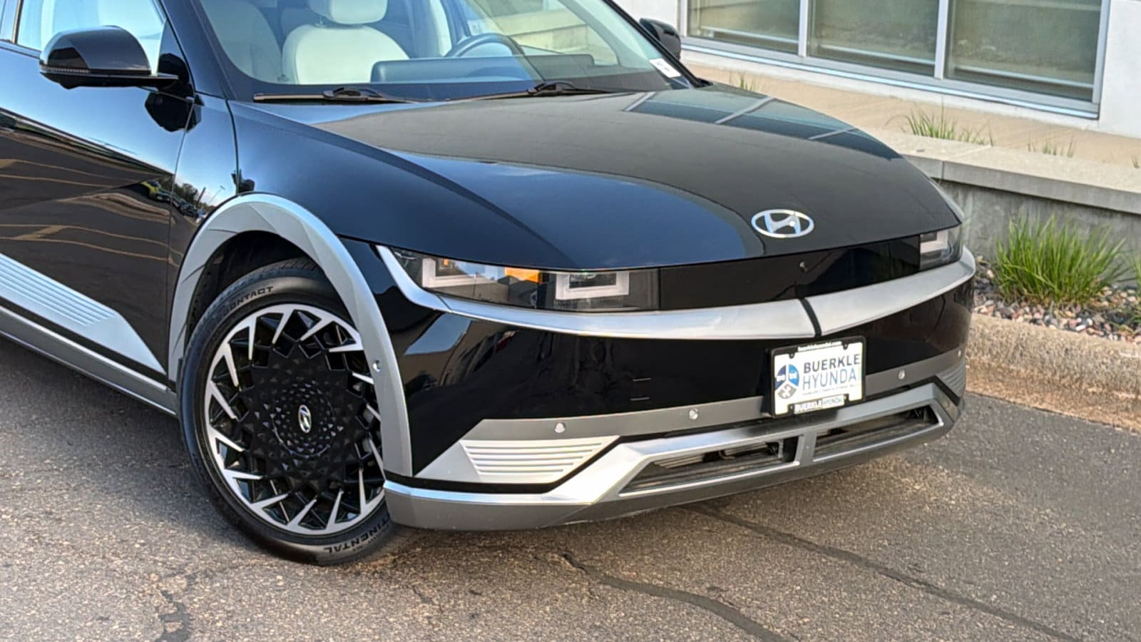 Certified 2023 Hyundai IONIQ 5 Limited with VIN KM8KRDAF4PU186472 for sale in Saint Paul, MN