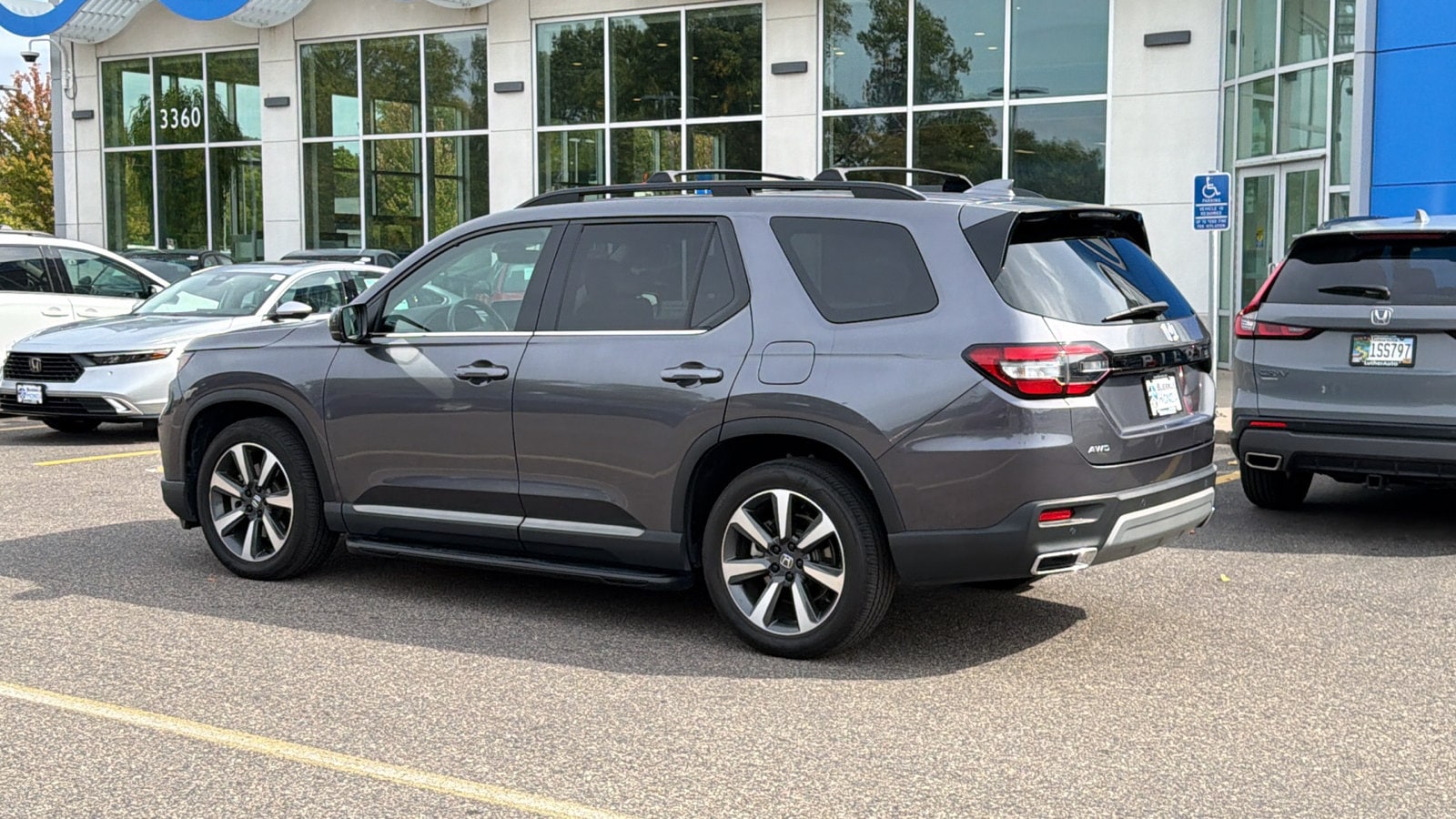 2025 Honda Pilot Elite - Photo 8