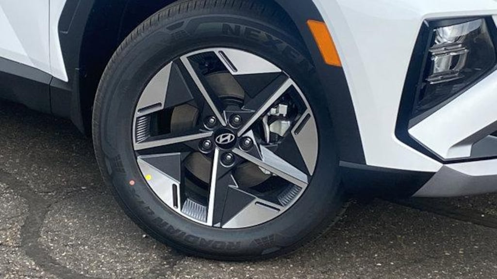 New 2026 Hyundai Tucson Plug-In Hybrid SEL SUV