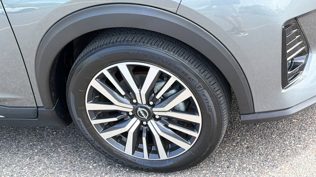Used 2022 Nissan Kicks SR SUV