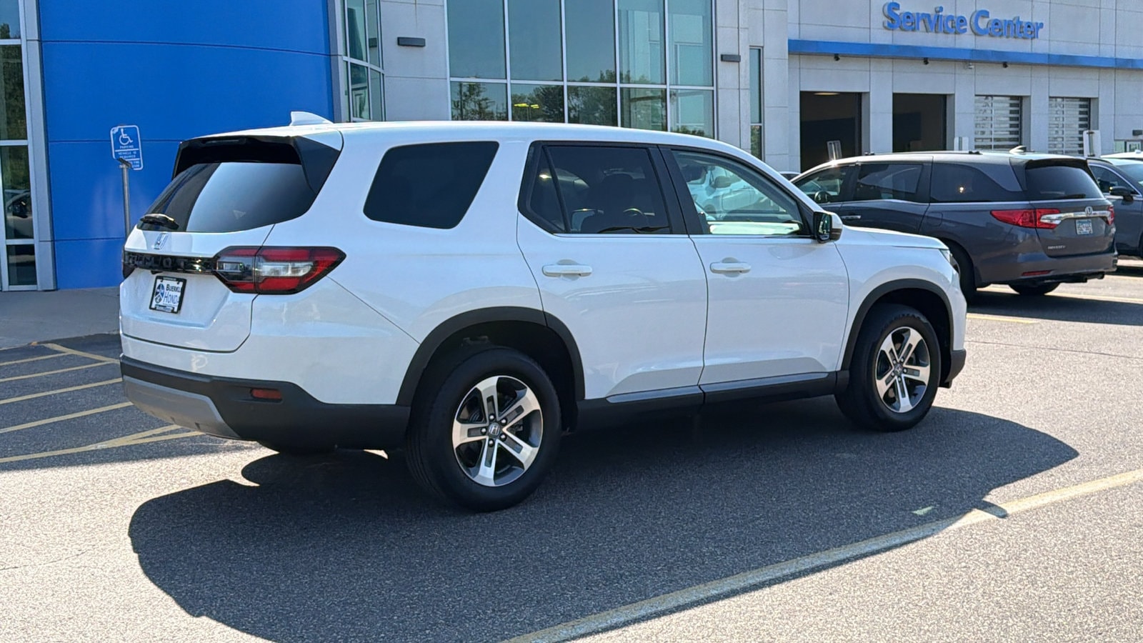 2023 Honda Pilot EX-L - Photo 6