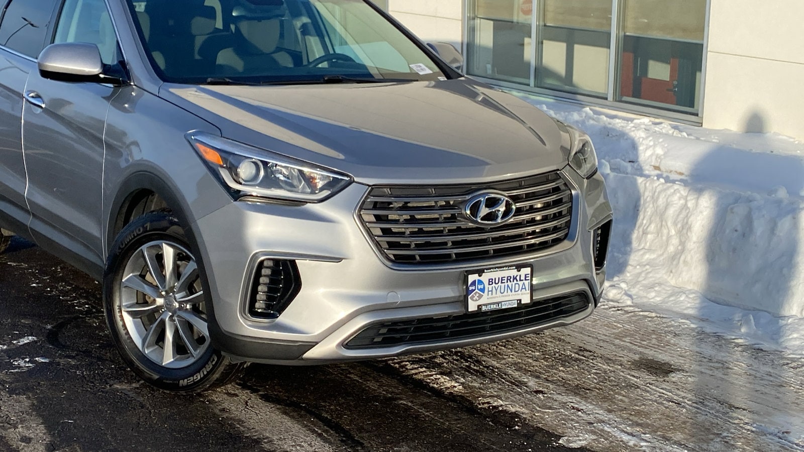 Used 2018 Hyundai Santa Fe SE with VIN KM8SMDHF2JU263707 for sale in Saint Paul, Minnesota